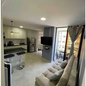 En Laureles-medellin Cerca A La 70 Amoblado 402 Apartamento