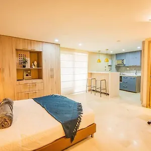 Stylish Loft, Balcony, Fast Internet, Parking 210 Apartamento