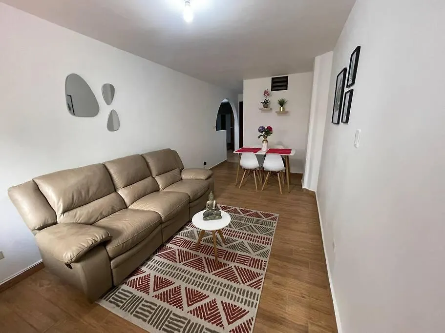 Appartement Apto Completo Moderno 1Er Piso à Medellín