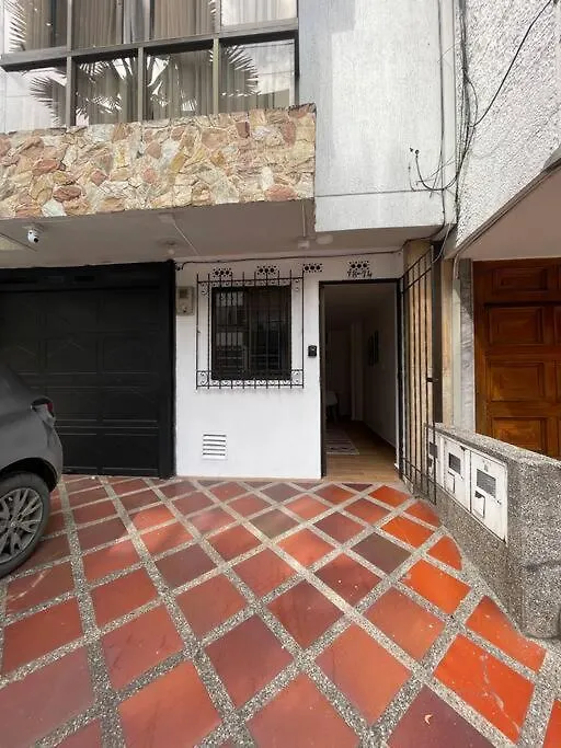 Appartement Apto Completo Moderno 1Er Piso à Medellín